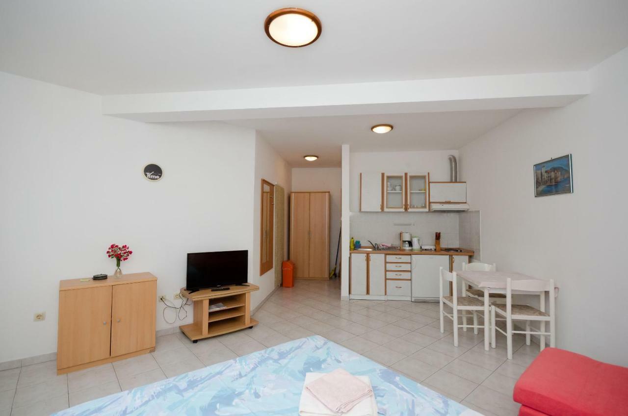 Apartments Branimir 诺维·维诺多尔斯基 外观 照片